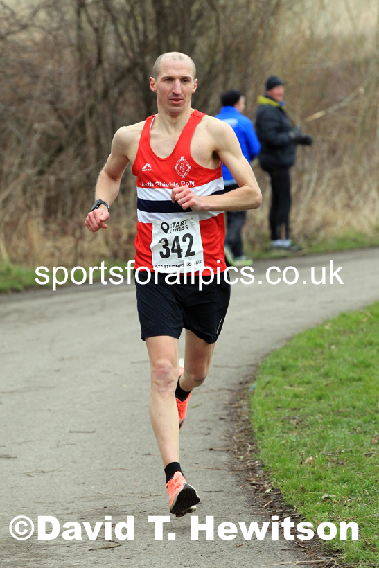 Senior men and veteran men over-40s NECAA Road Relay Champs., Hetton Lyons Park, Hetton le Hole, County Durham. Photo: David T. Hewitson/Sports for All Pics